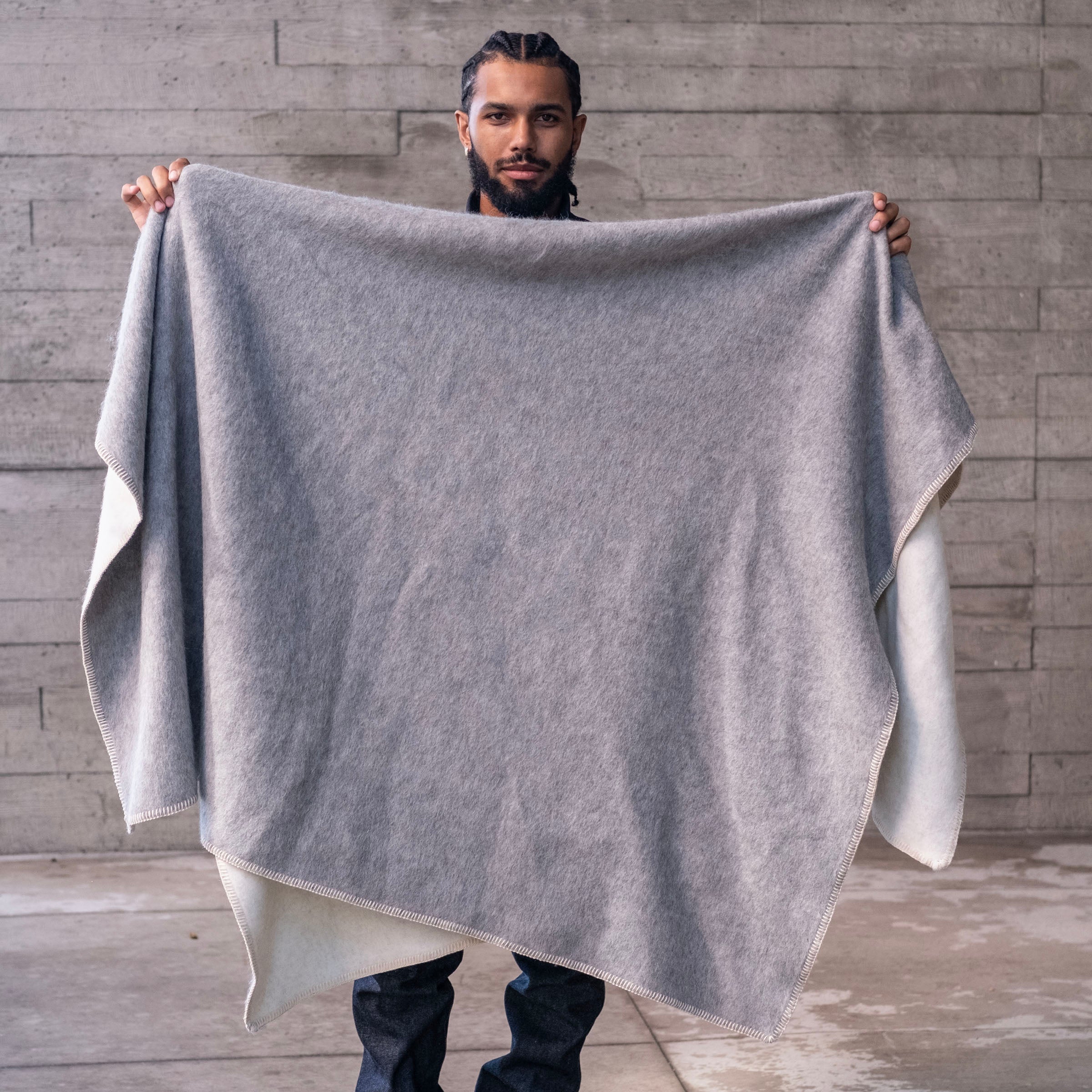 Ultimate Pure Alpaca Luxury Blanket (Twin Size)